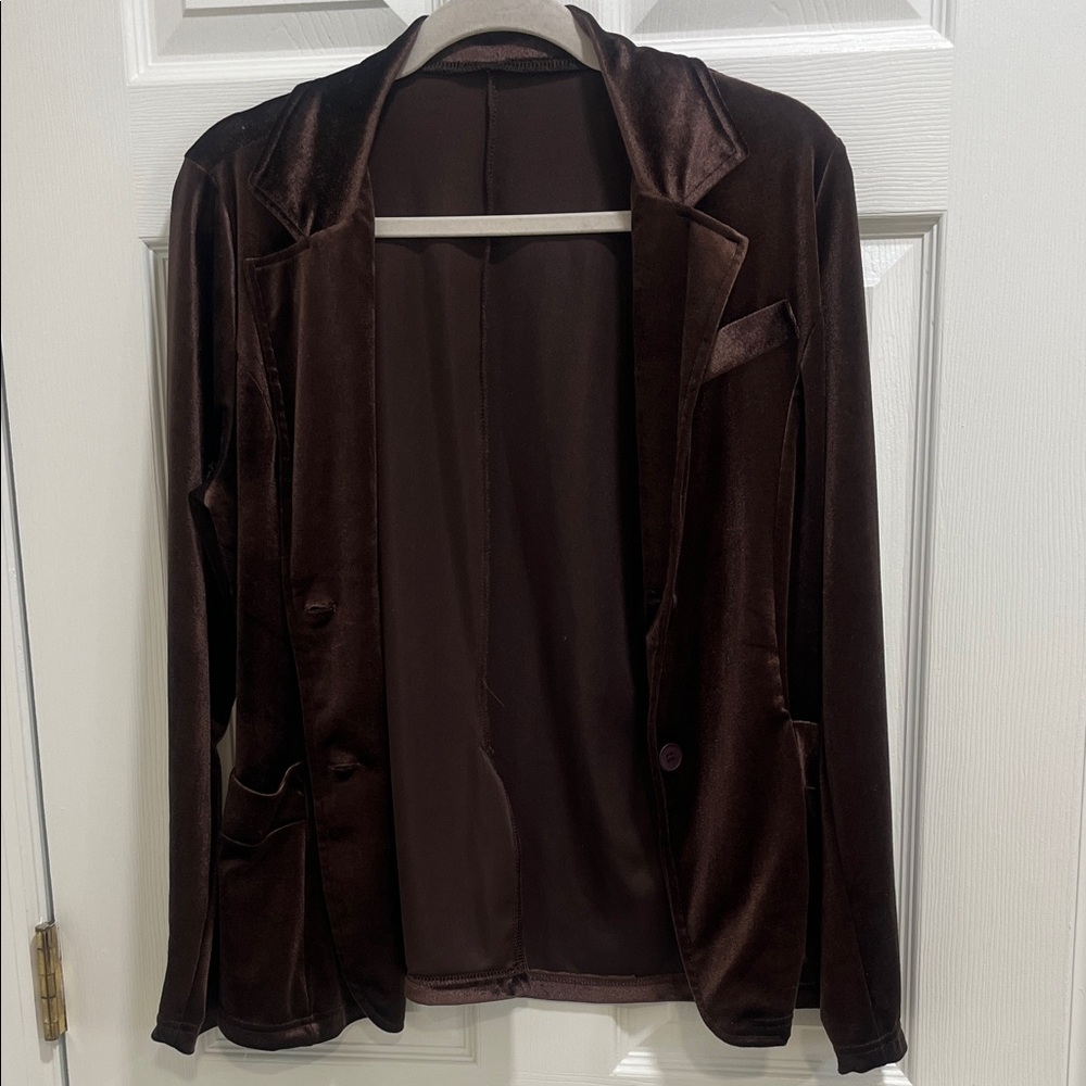 Elegant Brown Velvet Blazer